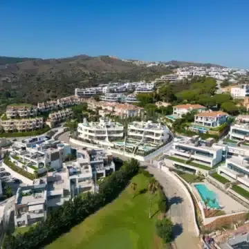 Ekskluzywne Apartamenty z Prywatnymi Basenami i Widokiem na Morze w Cabopino, Marbella – 3