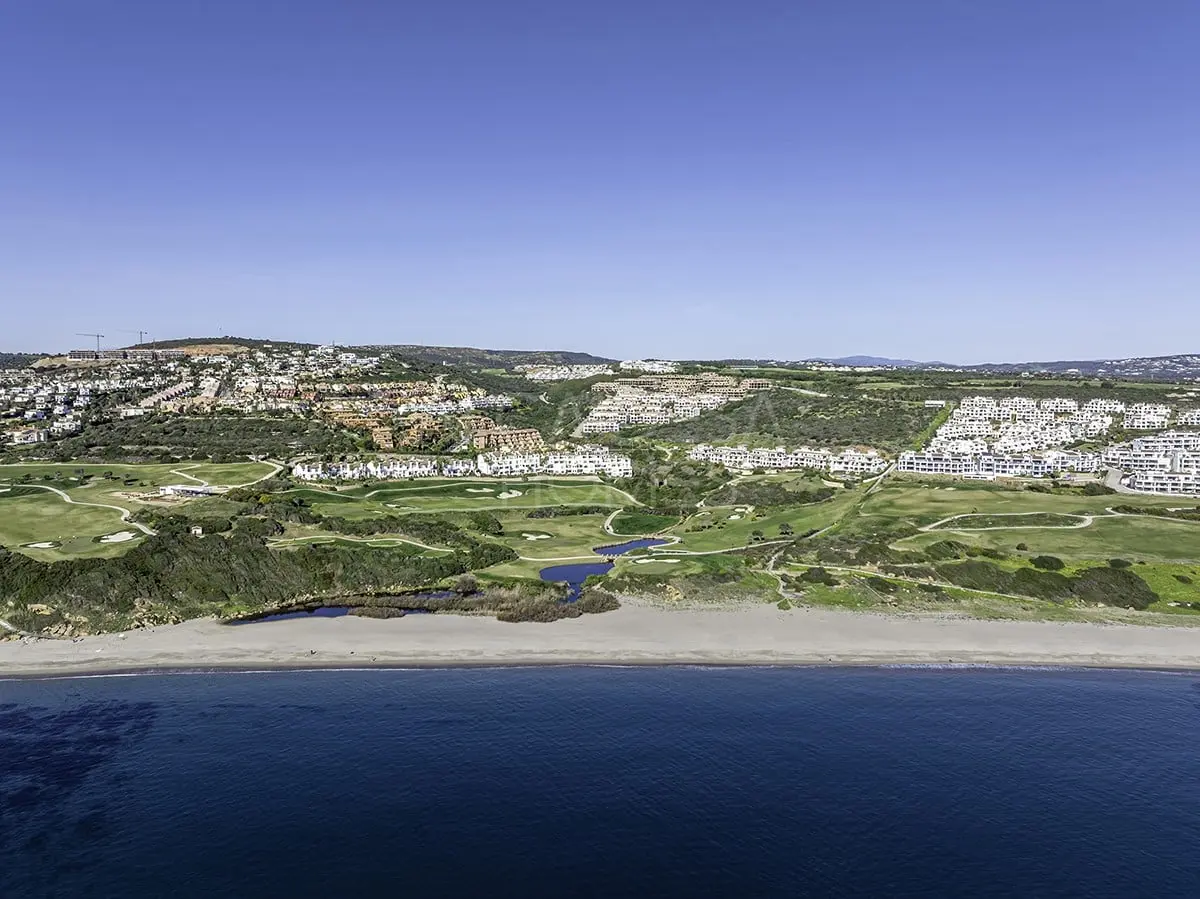 Apartamenty i penthousy z widokiem na morze i golf w Alcaidesa – 3