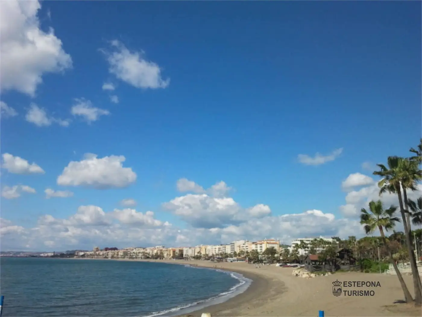 Apartamenty i penthousy z widokiem na pole golfowe w Estepona Golf – 19