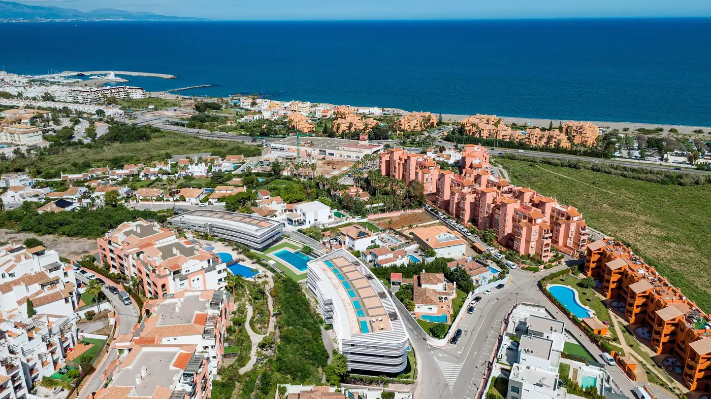 Apartamenty z prywatnymi basenami i widokiem na morze w Manilvie – 2