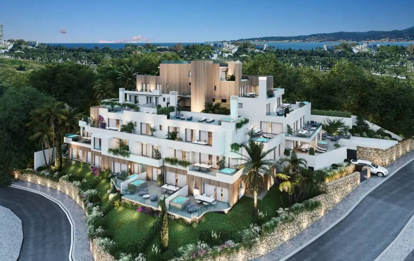 Ekskluzywne Apartamenty i Penthousy z Widokiem na Golf i Morze w Rio Real, Marbella — Marbella, Hiszpania (zdjęcie 3 z 13)