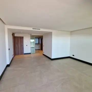 Luksusowe Apartamenty i Penthousy z Widokiem na Jezioro i Pola Golfowe w Nueva Andalucía — Marbella, Hiszpania (zdjęcie 17 z 20)