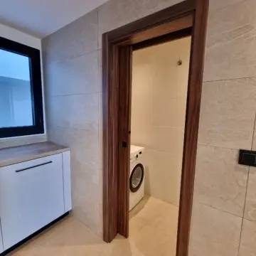 Luksusowe Apartamenty i Penthousy z Widokiem na Jezioro i Pola Golfowe w Nueva Andalucía — Marbella, Hiszpania (zdjęcie 19 z 20)