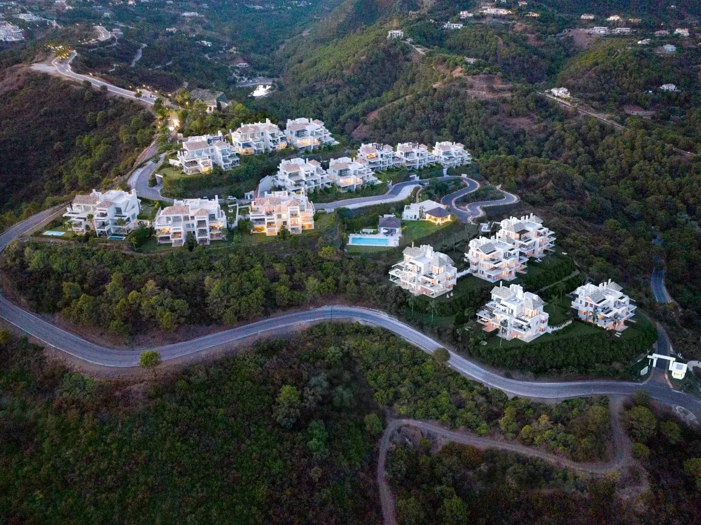 Apartamenty i penthousy przy polu golfowym Marbella Club – Benahavís — Benahavís, Hiszpania (zdjęcie 7 z 9)