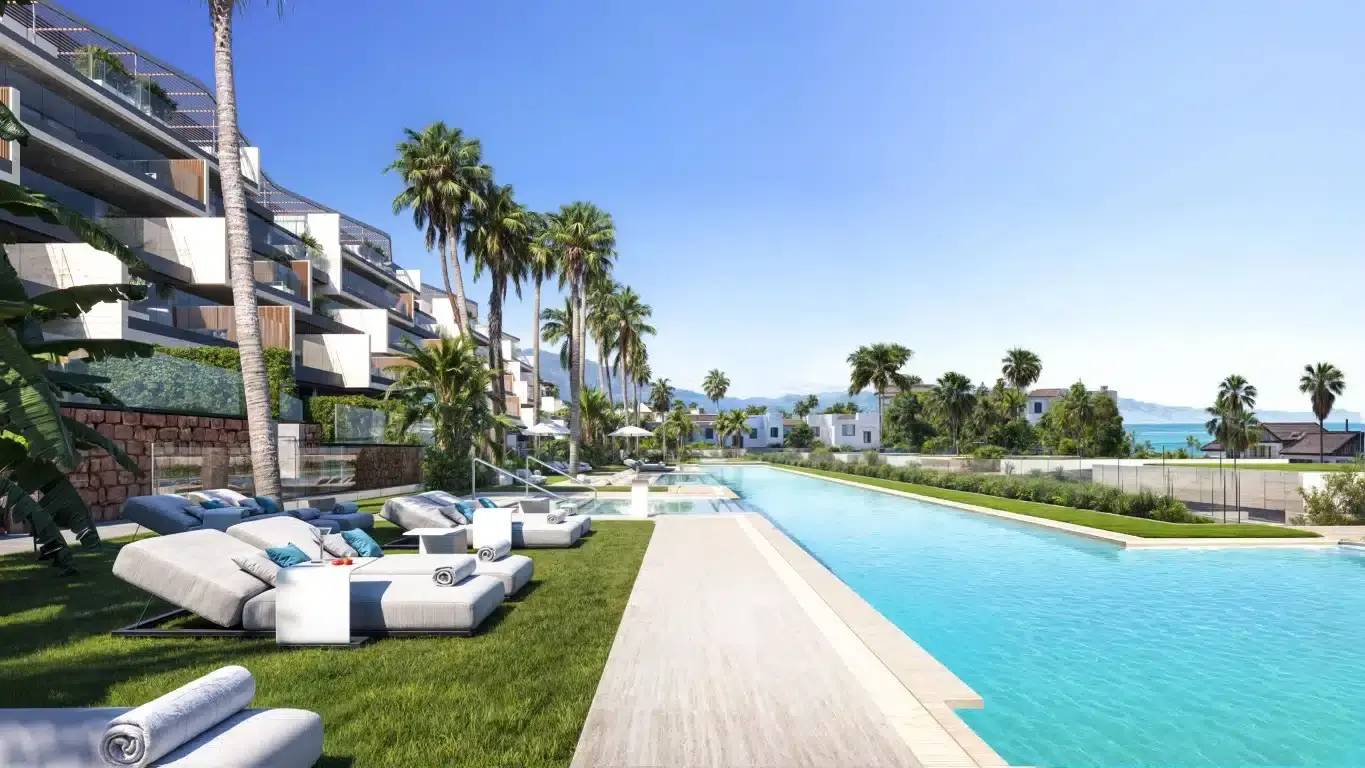 Apartamenty i wille w pierwszej linii brzegowej w Manilva — Manilva, Hiszpania (zdjęcie 8 z 10)