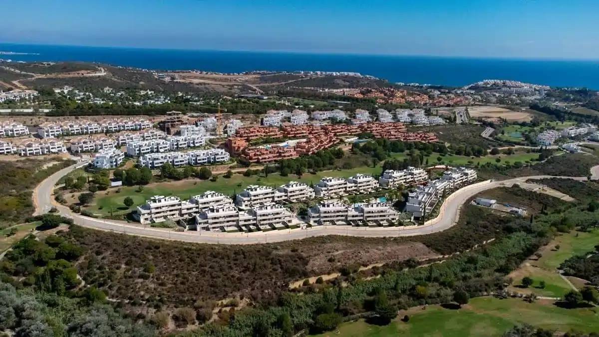 Apartamenty i penthousy w pierwszej linii golfa w Casares Costa — Casares, Hiszpania (zdjęcie 3 z 14)