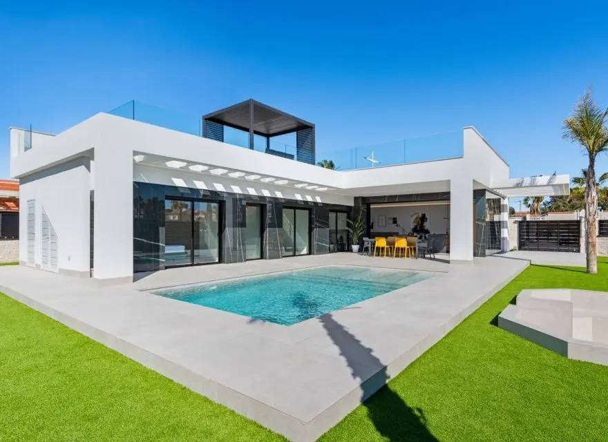 Parterowe Wille z Basenem i Solarium 150 m² w Resorcie La Finca Golf — Algorfa, Hiszpania (zdjęcie 4 z 15)