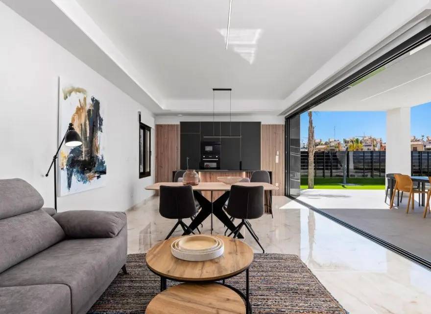 Parterowe Wille z Basenem i Solarium 150 m² w Resorcie La Finca Golf — Algorfa, Hiszpania (zdjęcie 15 z 15)