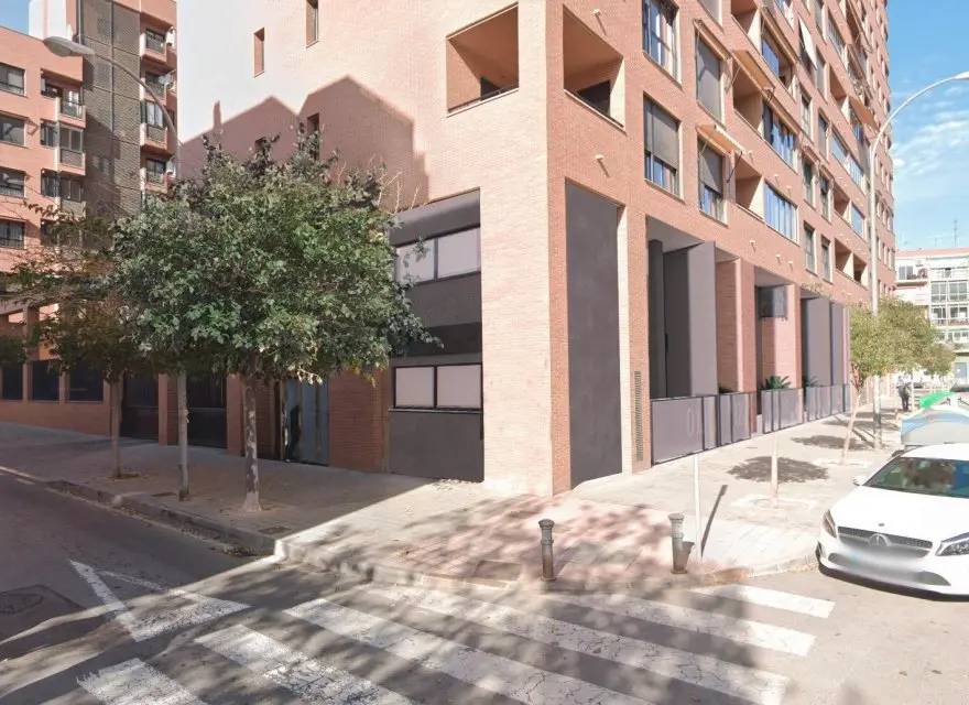 Stylowe Dwupoziomowe Lofty w Dzielnicy Benalúa, 1 km od Plaży — Alicante, Hiszpania (zdjęcie 3 z 15)