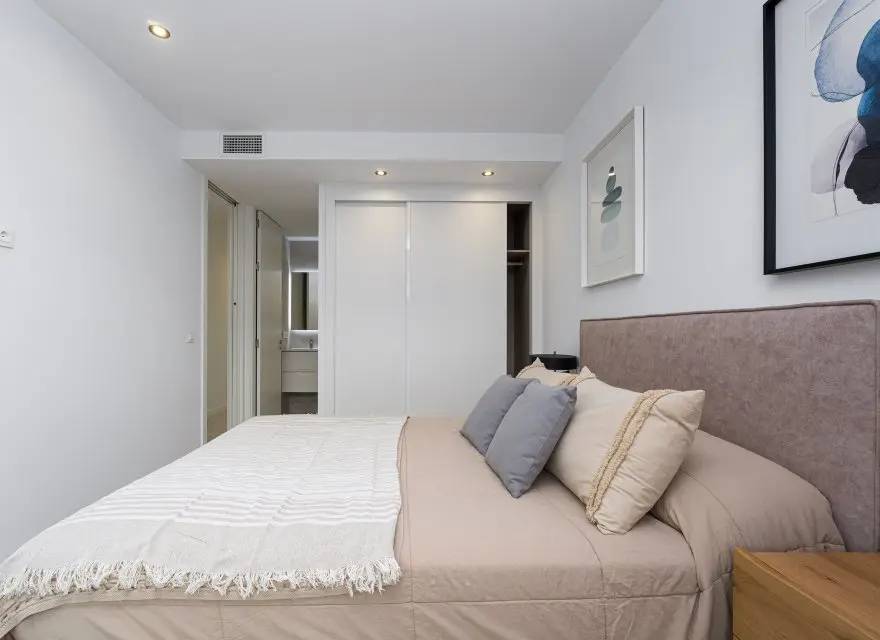Przestronne Apartamenty z Ogrodem lub Solarium i Widokiem na Morze w Finestrat — Finestrat, Hiszpania (zdjęcie 14 z 15)