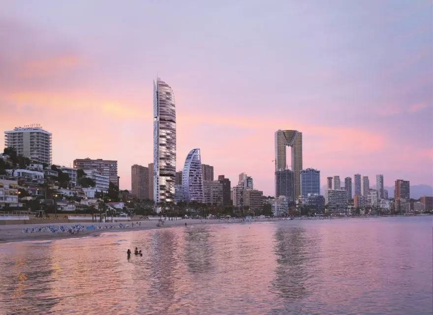 Apartamenty w Pierwszej Linii Plaży Poniente w Nowym Ikonicznym Wieżowcu — Benidorm, Hiszpania (zdjęcie 1 z 7)