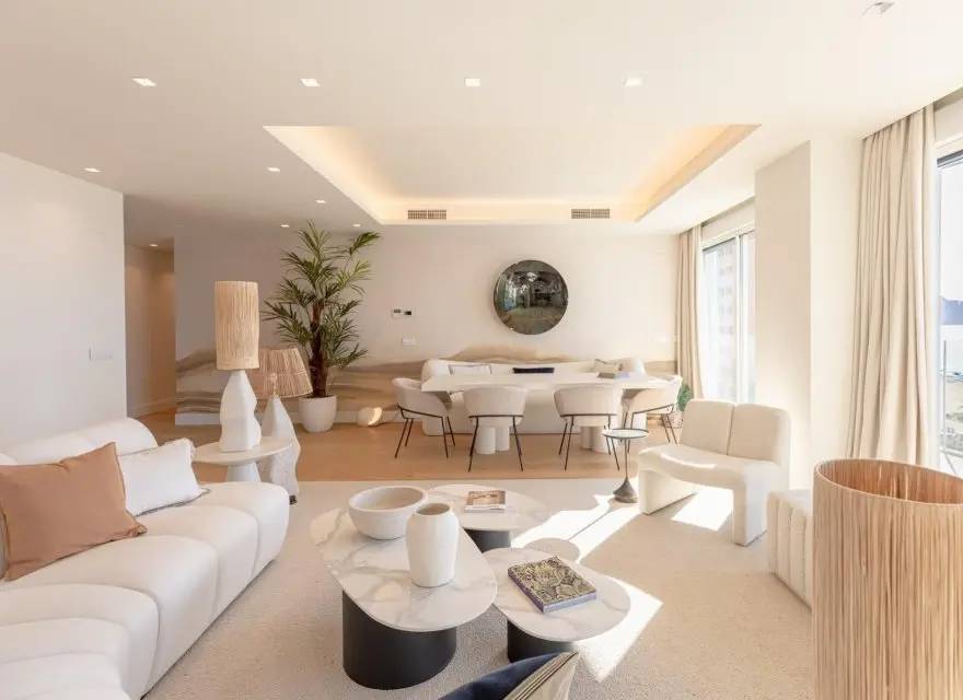 Apartamenty w Pierwszej Linii Plaży Poniente w Nowym Ikonicznym Wieżowcu — Benidorm, Hiszpania (zdjęcie 6 z 7)