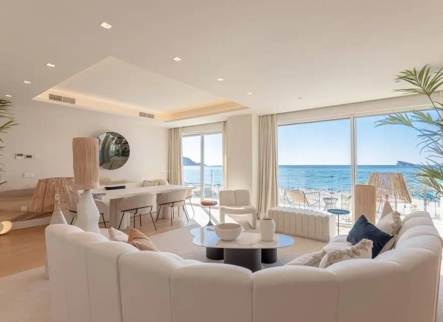 Apartamenty w Pierwszej Linii Plaży Poniente w Nowym Ikonicznym Wieżowcu — Benidorm, Hiszpania (zdjęcie 7 z 7)