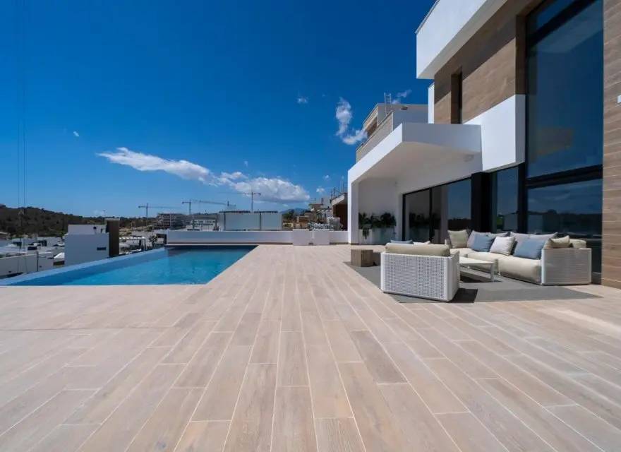 Luksusowe Wille z Windą, Basenem Infinity i Solarium z Widokiem na Benidorm — Finestrat, Hiszpania