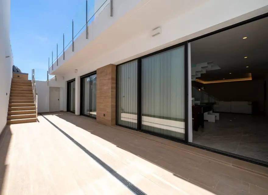 Luksusowe Wille z Windą, Basenem Infinity i Solarium z Widokiem na Benidorm — Finestrat, Hiszpania (zdjęcie 6 z 15)