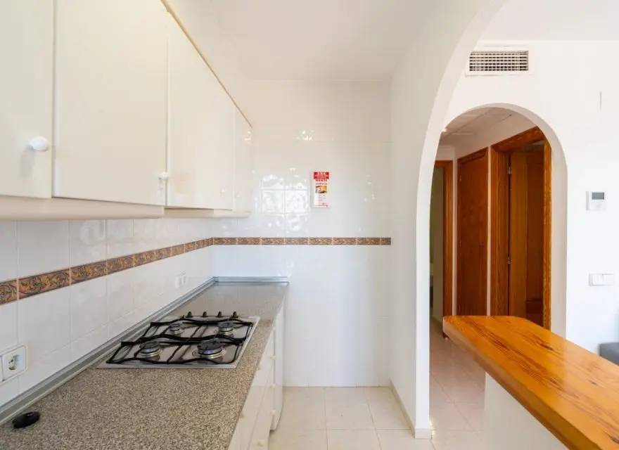 Bungalowy z Tarasem lub Solarium i Ogrodem z Basenem w Calpe — Calpe, Hiszpania (zdjęcie 12 z 15)