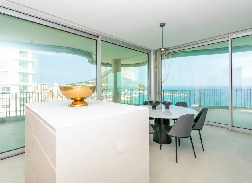Apartamenty w Architektonicznej Wieży 800 m od Parku Peñón de Ifach — Calpe, Hiszpania (zdjęcie 3 z 15)
