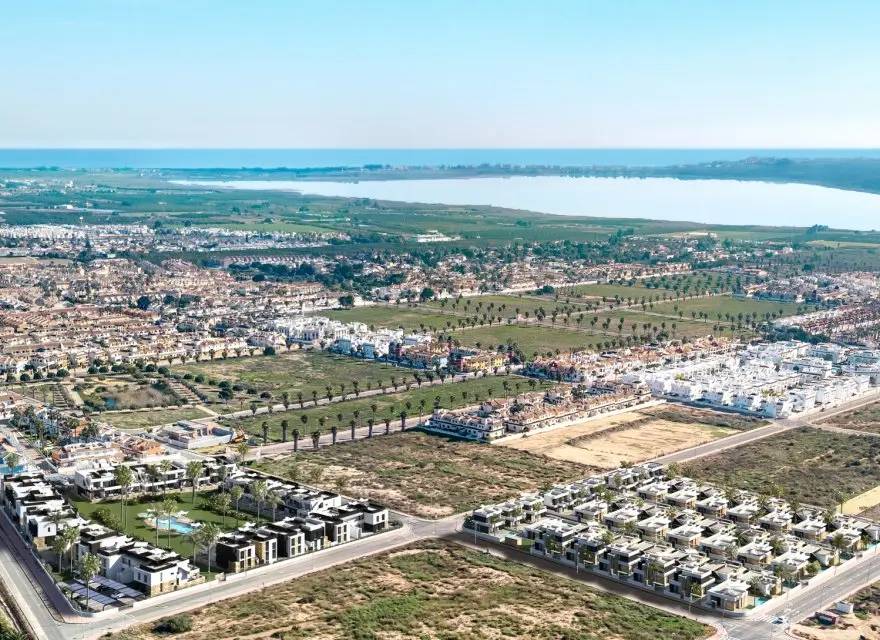 Nowoczesne Wille z Basenem i Solarium na Osiedlu w Lo Marabú — Ciudad Quesada, Hiszpania (zdjęcie 2 z 13)