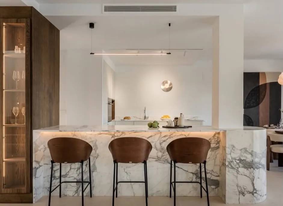 Dwupoziomowy penthouse  położony w prestiżowej dzielnicy Nueva Andalusia — Marbella, Hiszpania (zdjęcie 8 z 10)