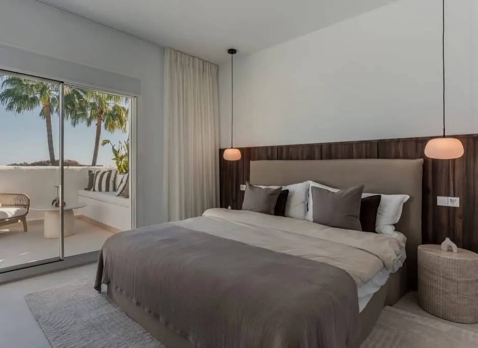 Dwupoziomowy penthouse  położony w prestiżowej dzielnicy Nueva Andalusia — Marbella, Hiszpania (zdjęcie 4 z 10)