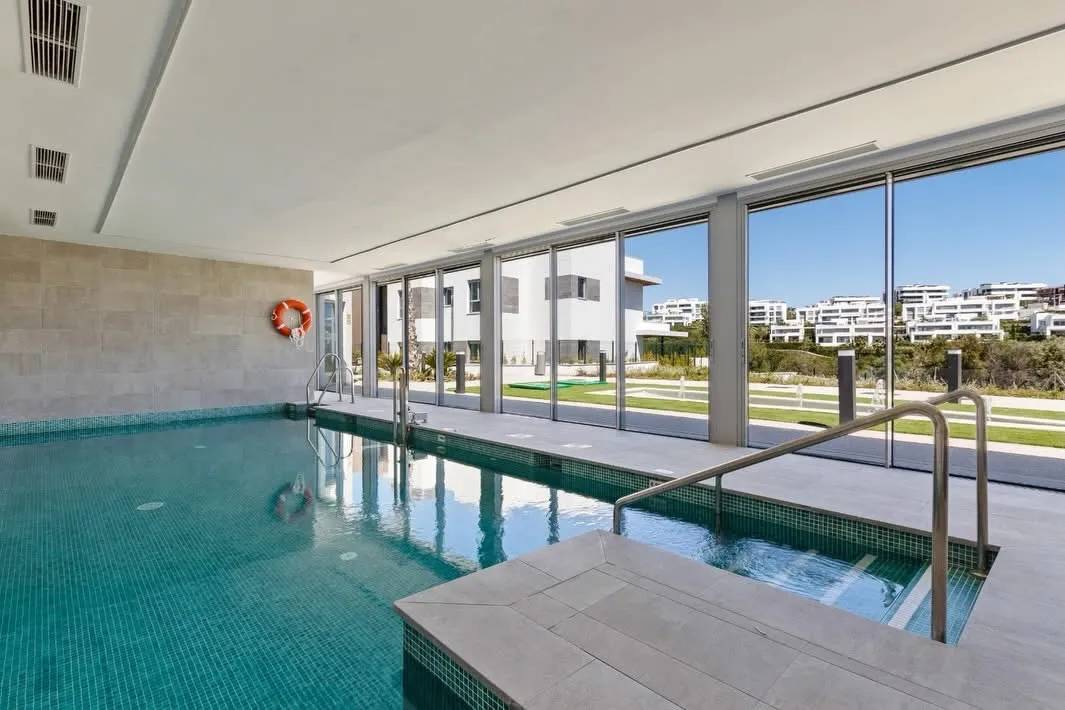 Penthouse dwupoziomowy (duplex) - ekskluzywna  dzielnica Los Monteros  — Marbella, Hiszpania (zdjęcie 3 z 20)