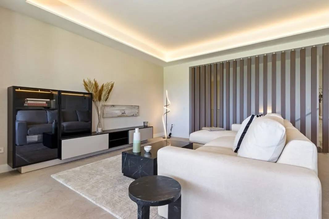 Penthouse dwupoziomowy (duplex) - ekskluzywna  dzielnica Los Monteros  — Marbella, Hiszpania (zdjęcie 5 z 20)