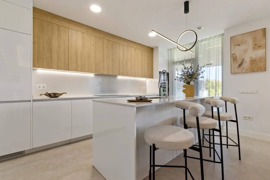 Penthouse dwupoziomowy (duplex) - ekskluzywna  dzielnica Los Monteros  — Marbella, Hiszpania (zdjęcie 12 z 20)