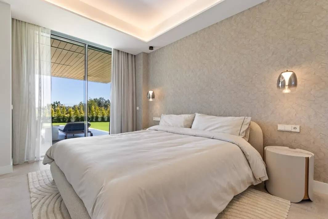Penthouse dwupoziomowy (duplex) - ekskluzywna  dzielnica Los Monteros  — Marbella, Hiszpania (zdjęcie 13 z 20)