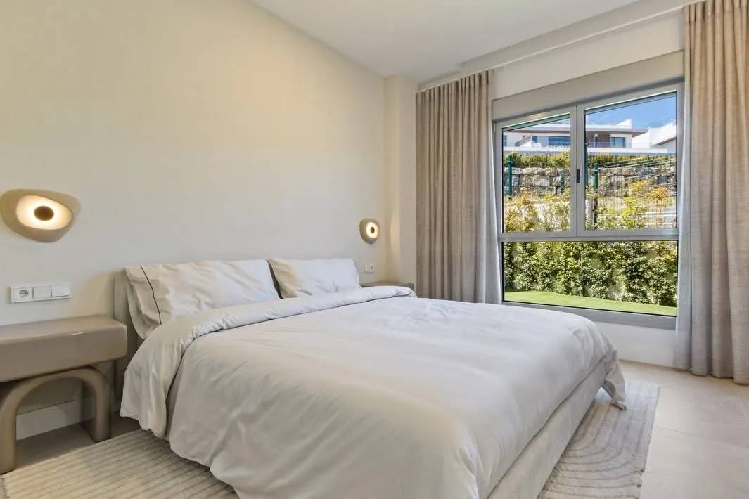 Penthouse dwupoziomowy (duplex) - ekskluzywna  dzielnica Los Monteros  — Marbella, Hiszpania (zdjęcie 14 z 20)