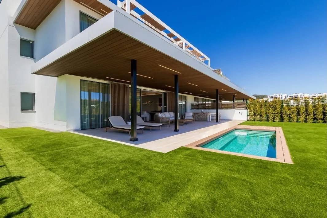 Penthouse dwupoziomowy (duplex) - ekskluzywna  dzielnica Los Monteros  — Marbella, Hiszpania (zdjęcie 19 z 20)