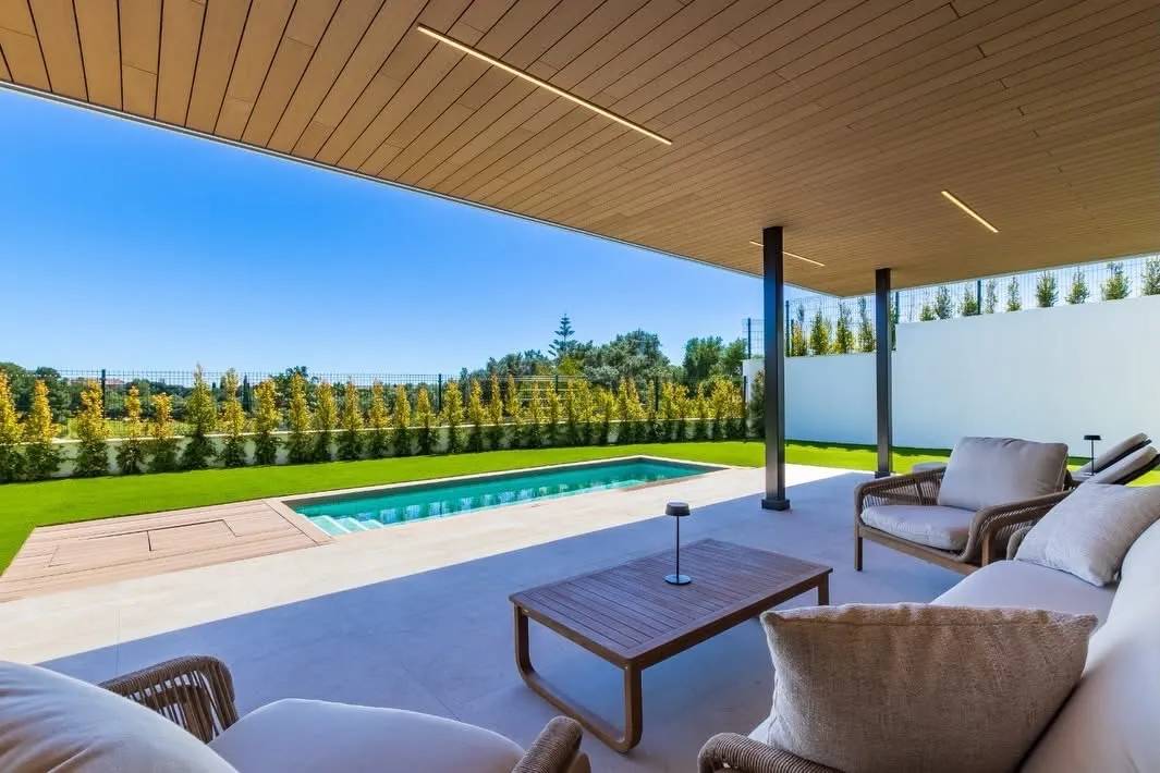 Penthouse dwupoziomowy (duplex) - ekskluzywna  dzielnica Los Monteros  — Marbella, Hiszpania (zdjęcie 20 z 20)